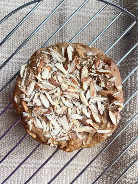 Sugar Free Almond Crunch Cake